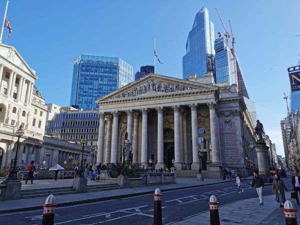 A view of the Bank of England in the heart of London's financial district (Photo by Francais a Londres on Unsplash)